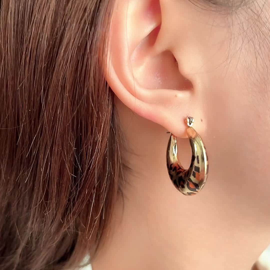 Vintage Style Leopard Print Hoop Earrings - Stylish Accessory